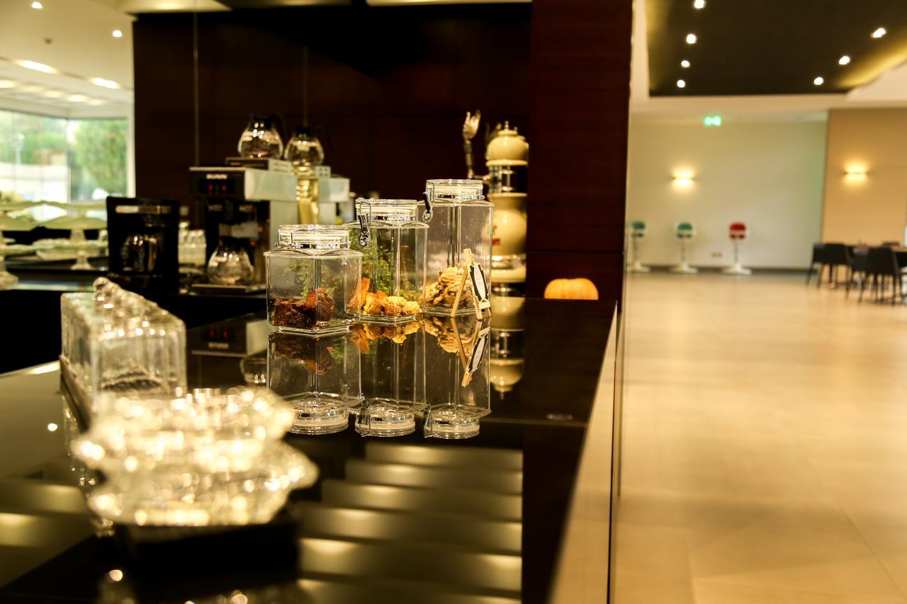 M Executive Residence & Boutique Hotel - Adults Only Al-Chubar Zewnętrze zdjęcie